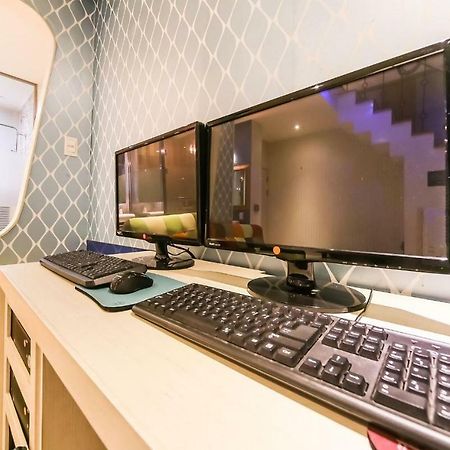 Hotel Zara Changwon Bagian luar foto