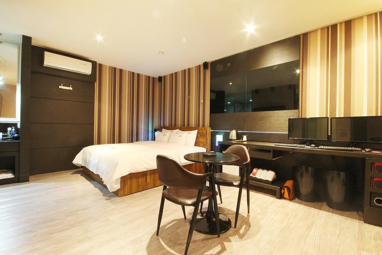 Hotel Zara Changwon Bagian luar foto