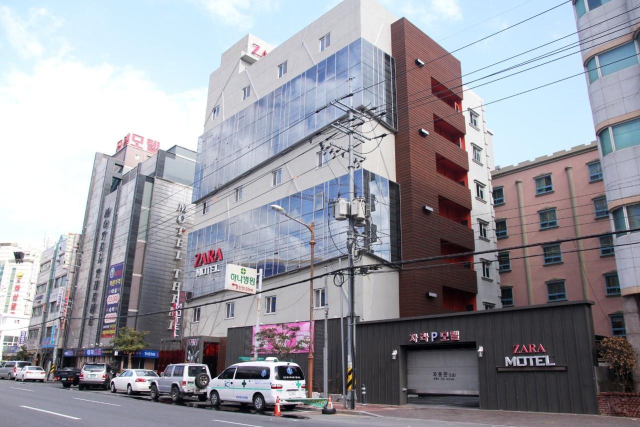 Hotel Zara Changwon Bagian luar foto