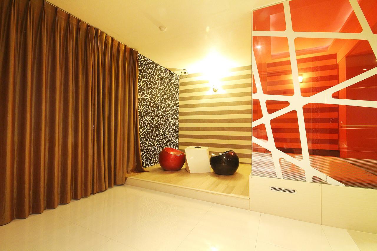Hotel Zara Changwon Bagian luar foto