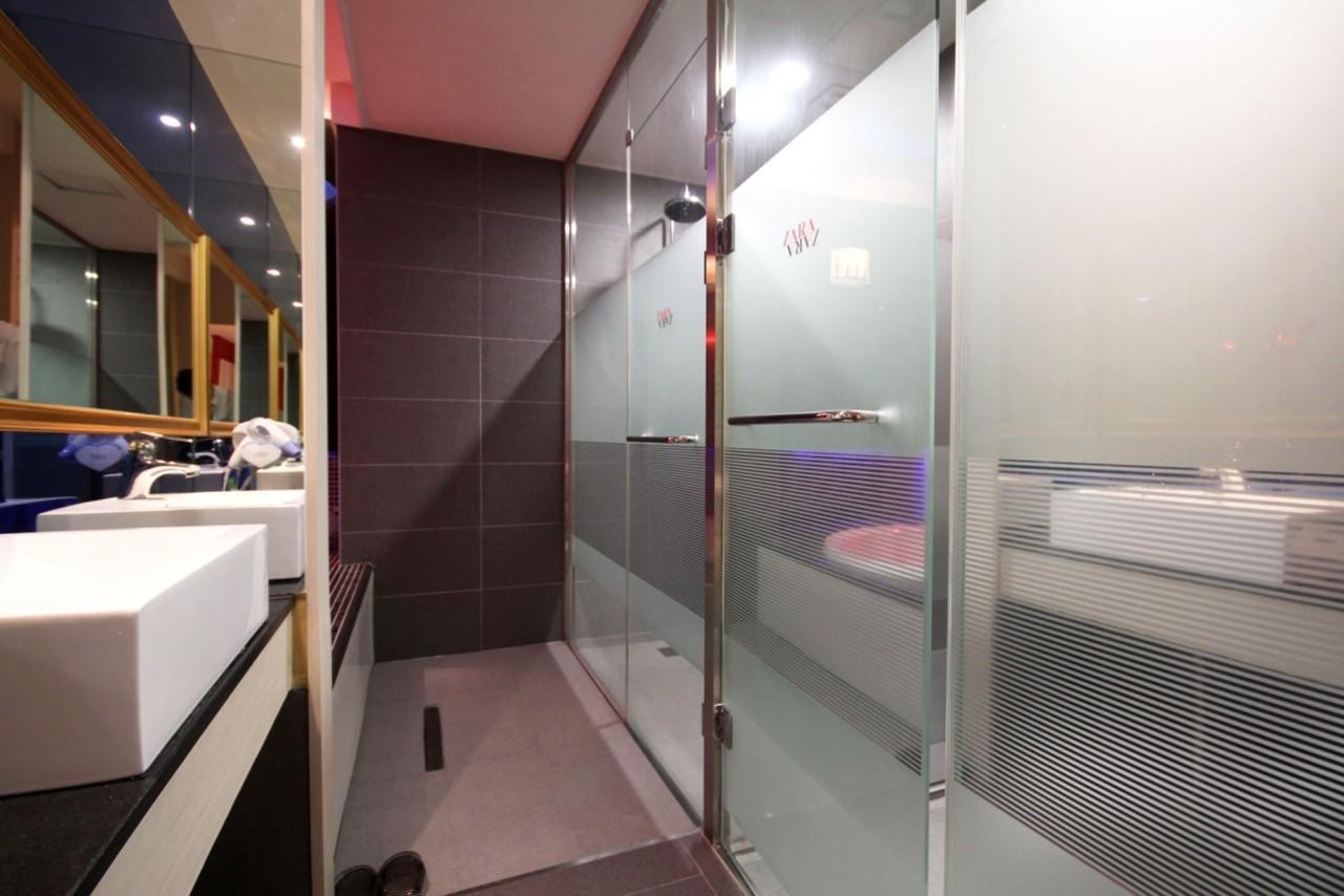 Hotel Zara Changwon Bagian luar foto