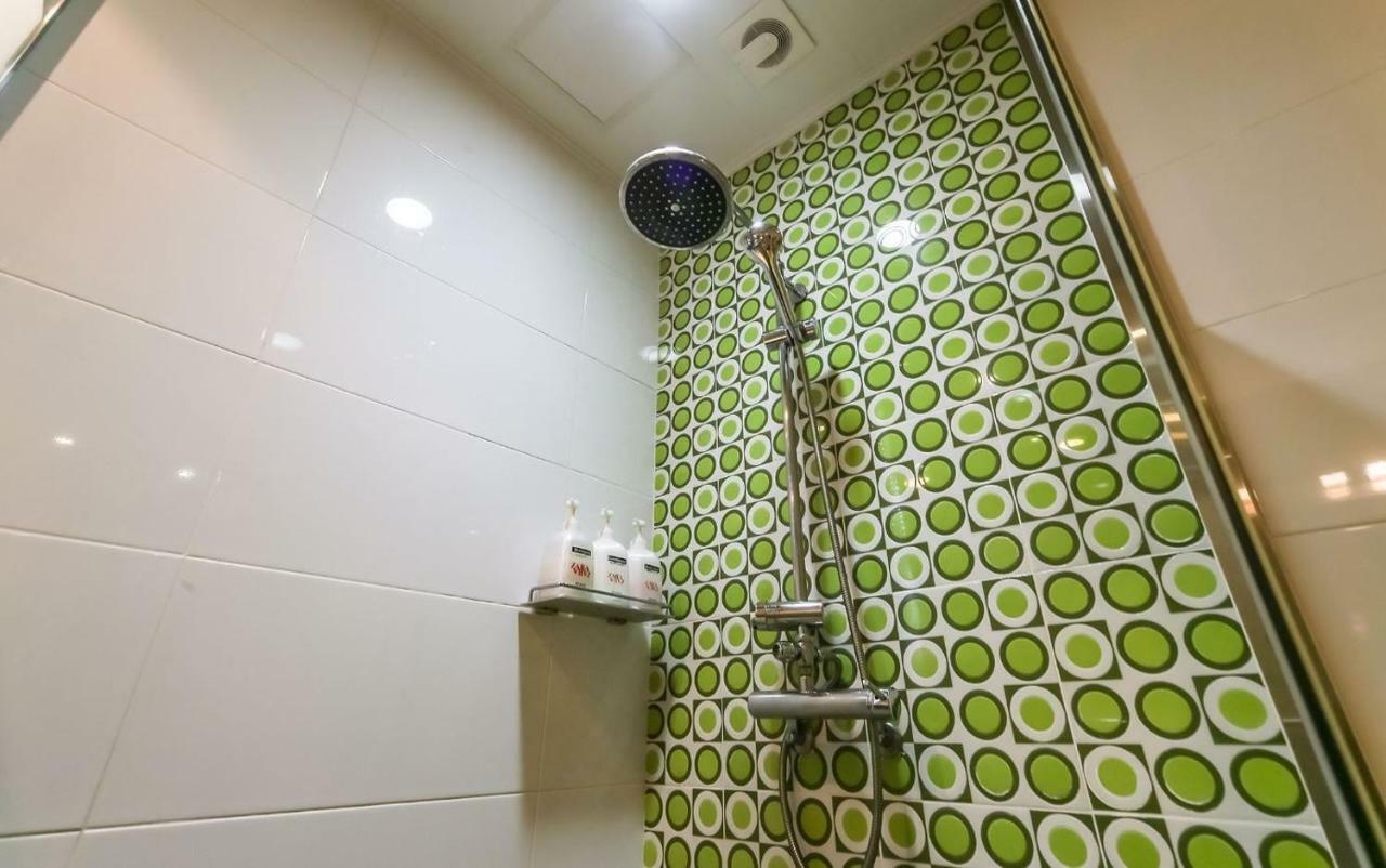 Hotel Zara Changwon Bagian luar foto