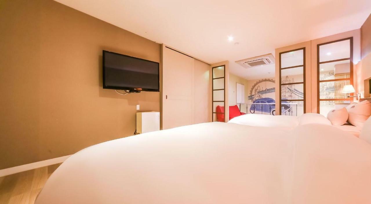 Hotel Zara Changwon Bagian luar foto