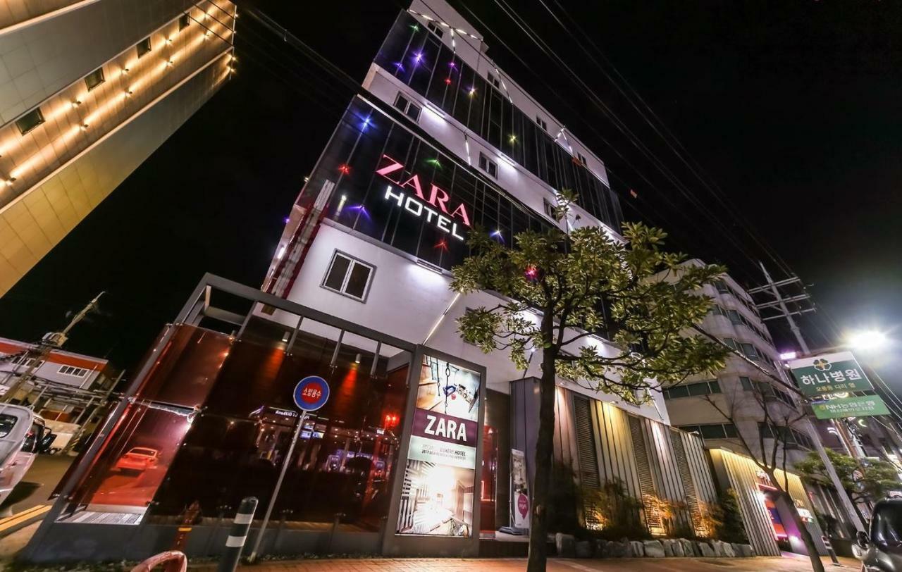 Hotel Zara Changwon Bagian luar foto