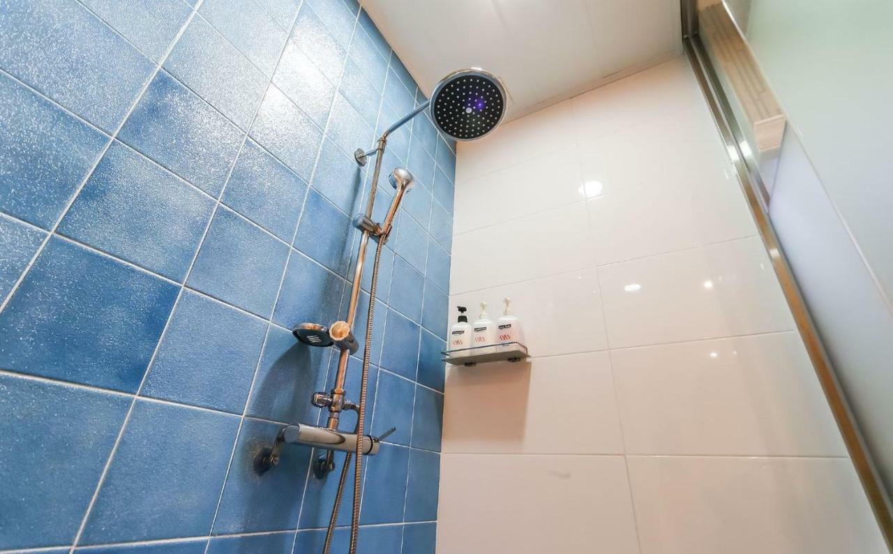 Hotel Zara Changwon Bagian luar foto