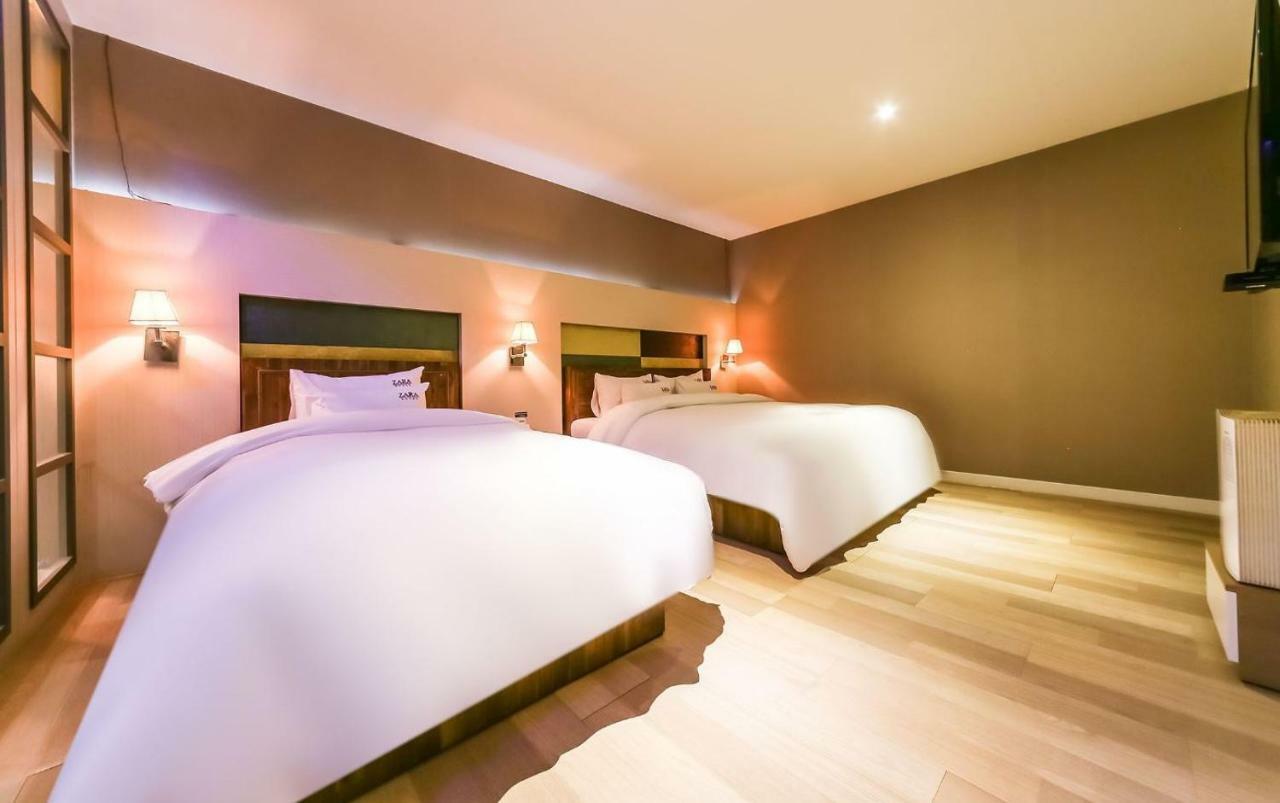 Hotel Zara Changwon Bagian luar foto